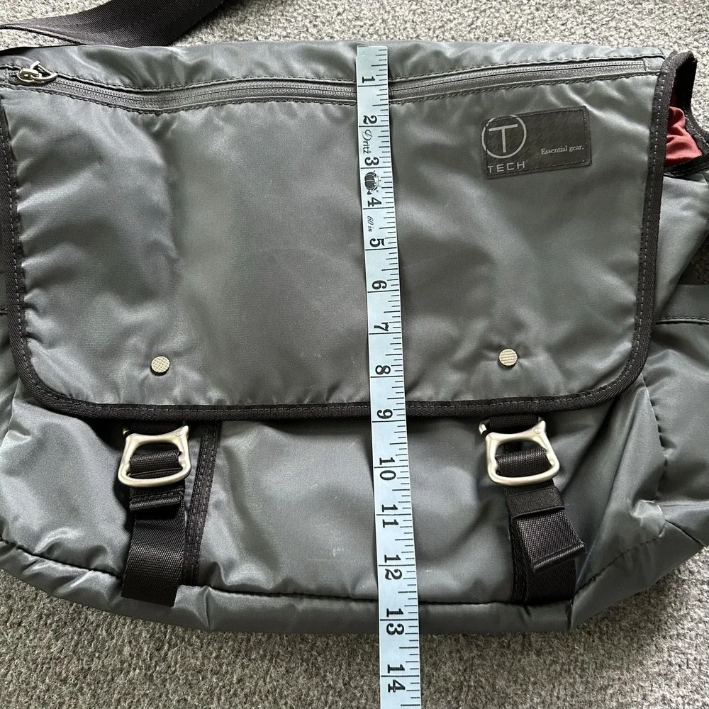Tumi Messenger Bag Gray 16